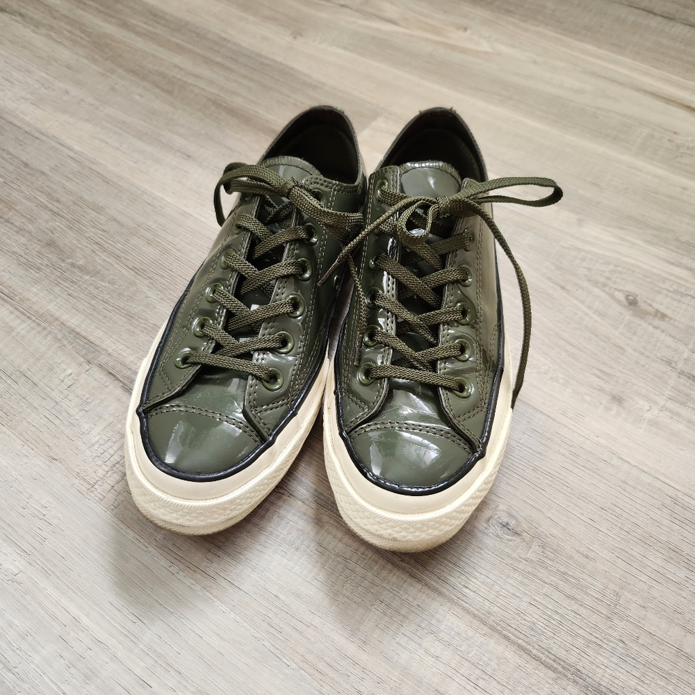 Converse chuck70 in military green patent canvas